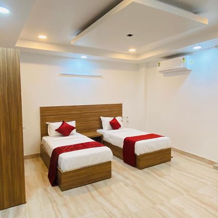 As Global Hotel Noida Buitenkant foto