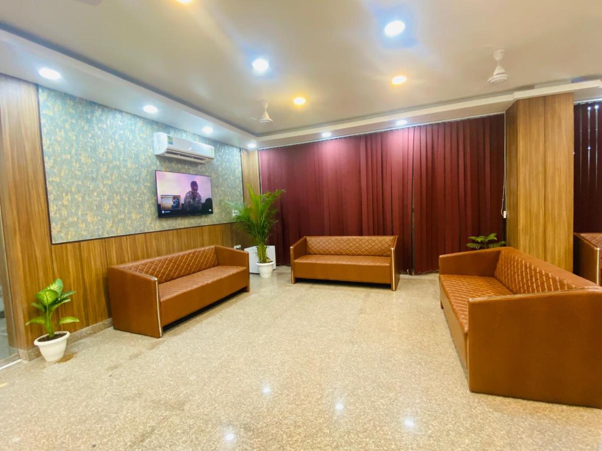 As Global Hotel Noida Buitenkant foto