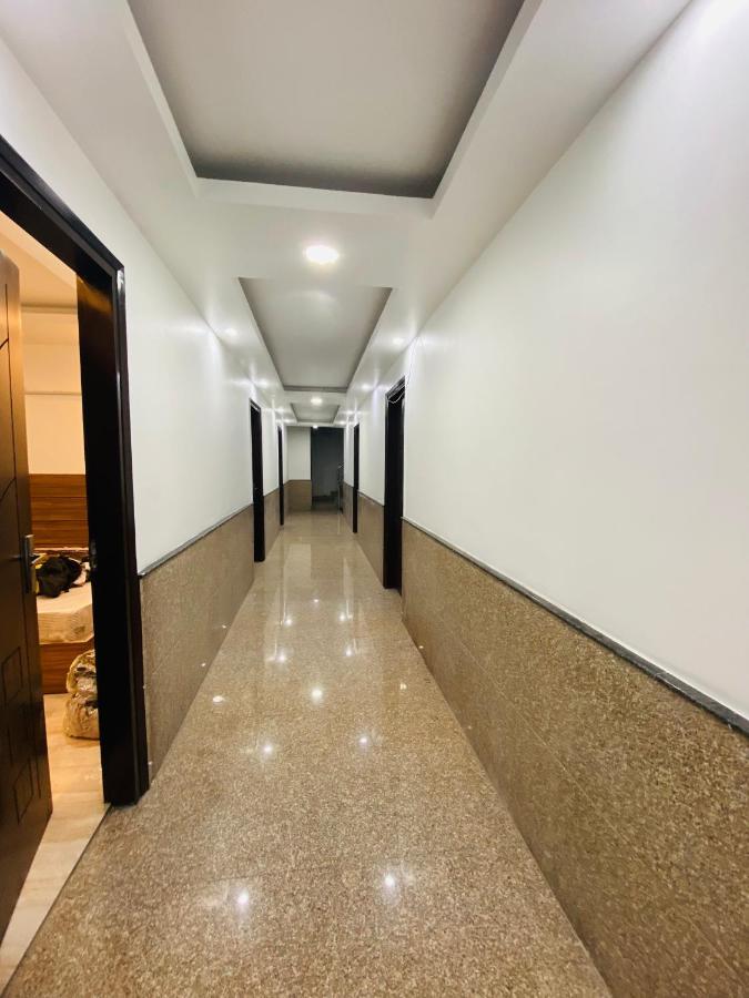 As Global Hotel Noida Buitenkant foto